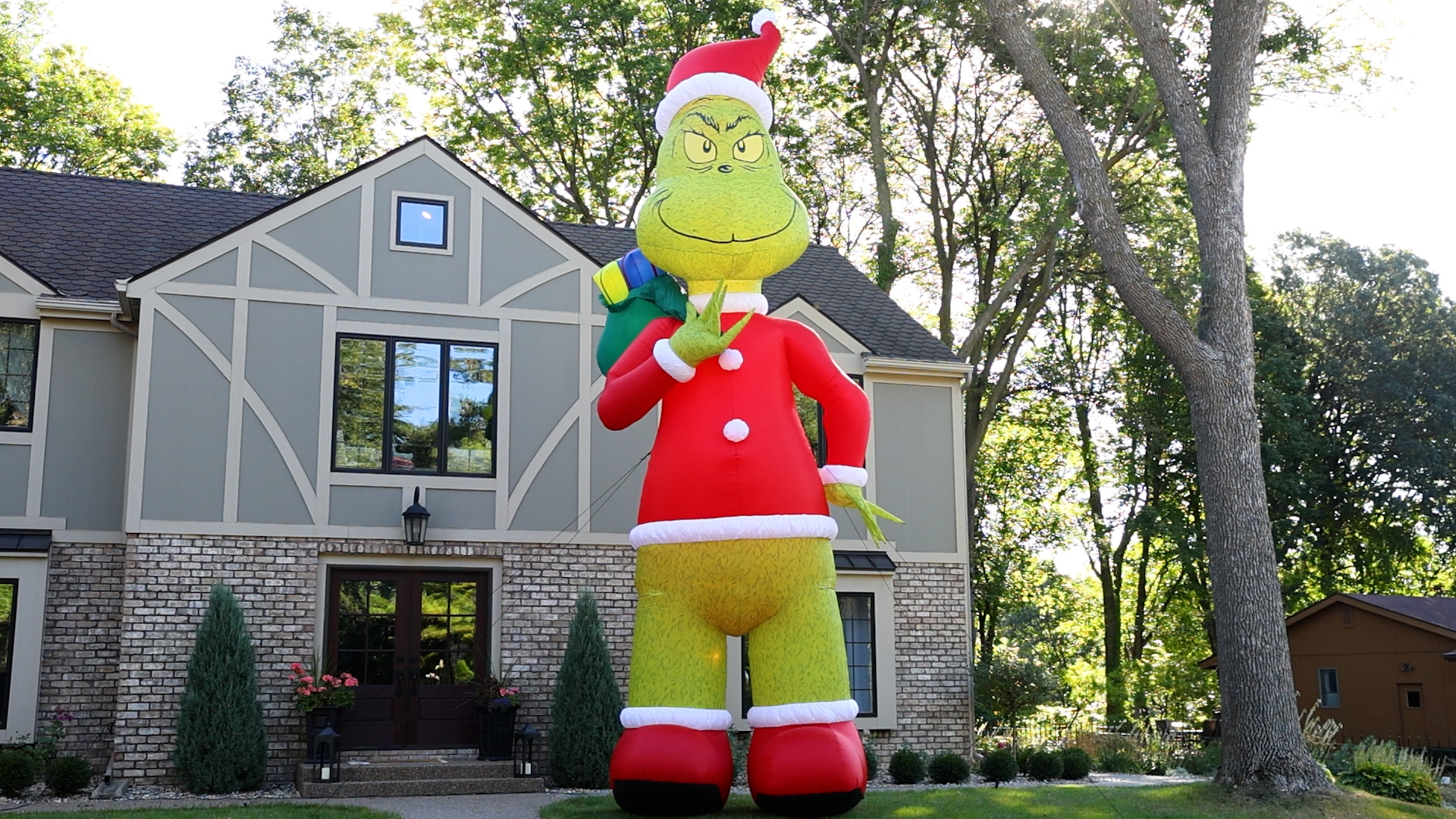 Make a big, festive statement this holiday season with our 25 Foot Inflatable Grinch Santa Decoration! Towering and full of holiday mischief, this larger-than-life Grinch will bring a playful and iconic touch to your outdoor holiday display.